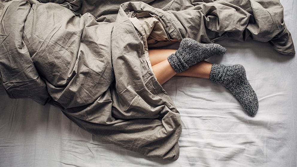 feet och people sleeping